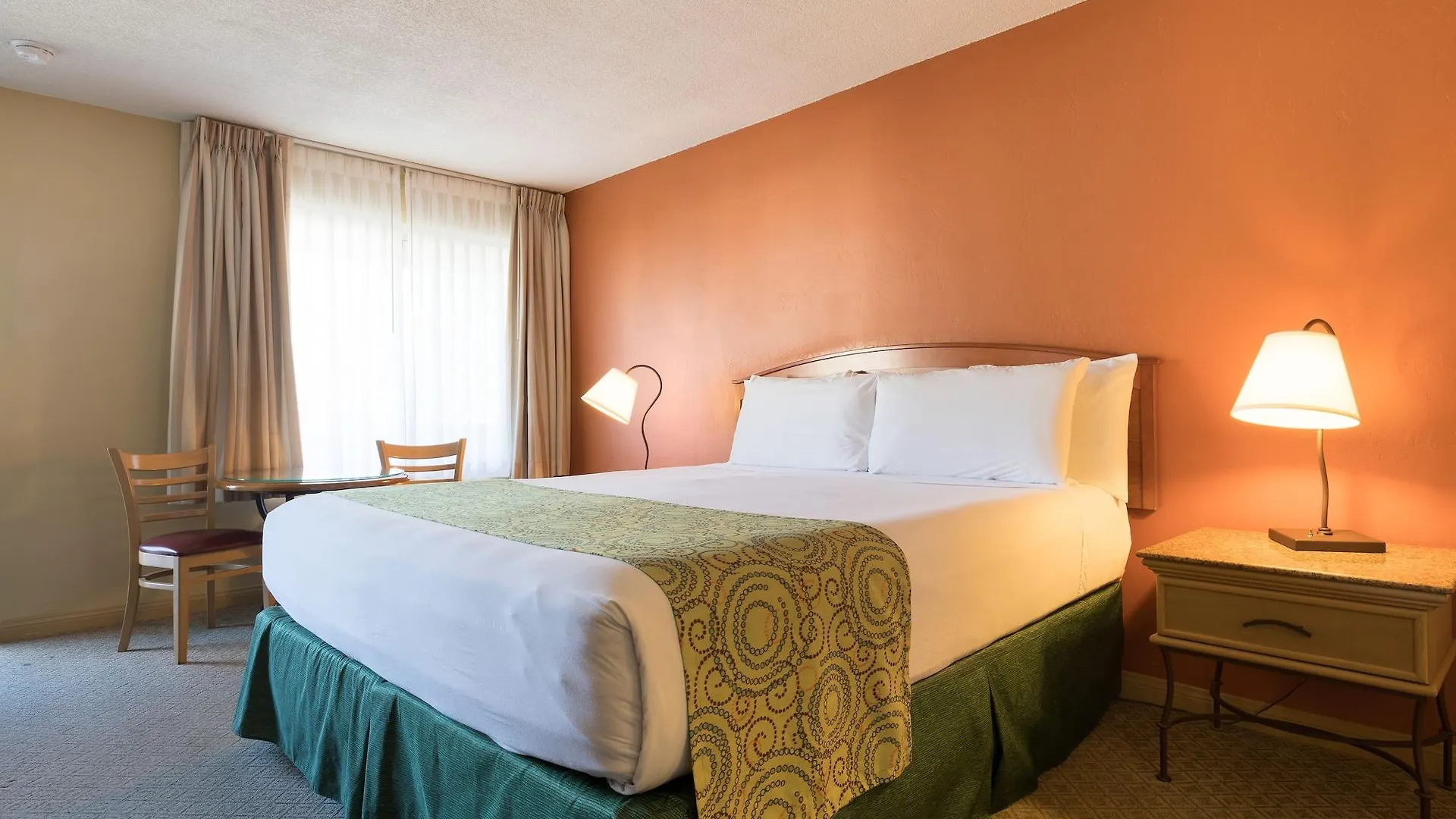 Sandpiper - Hotel Santa Barbara