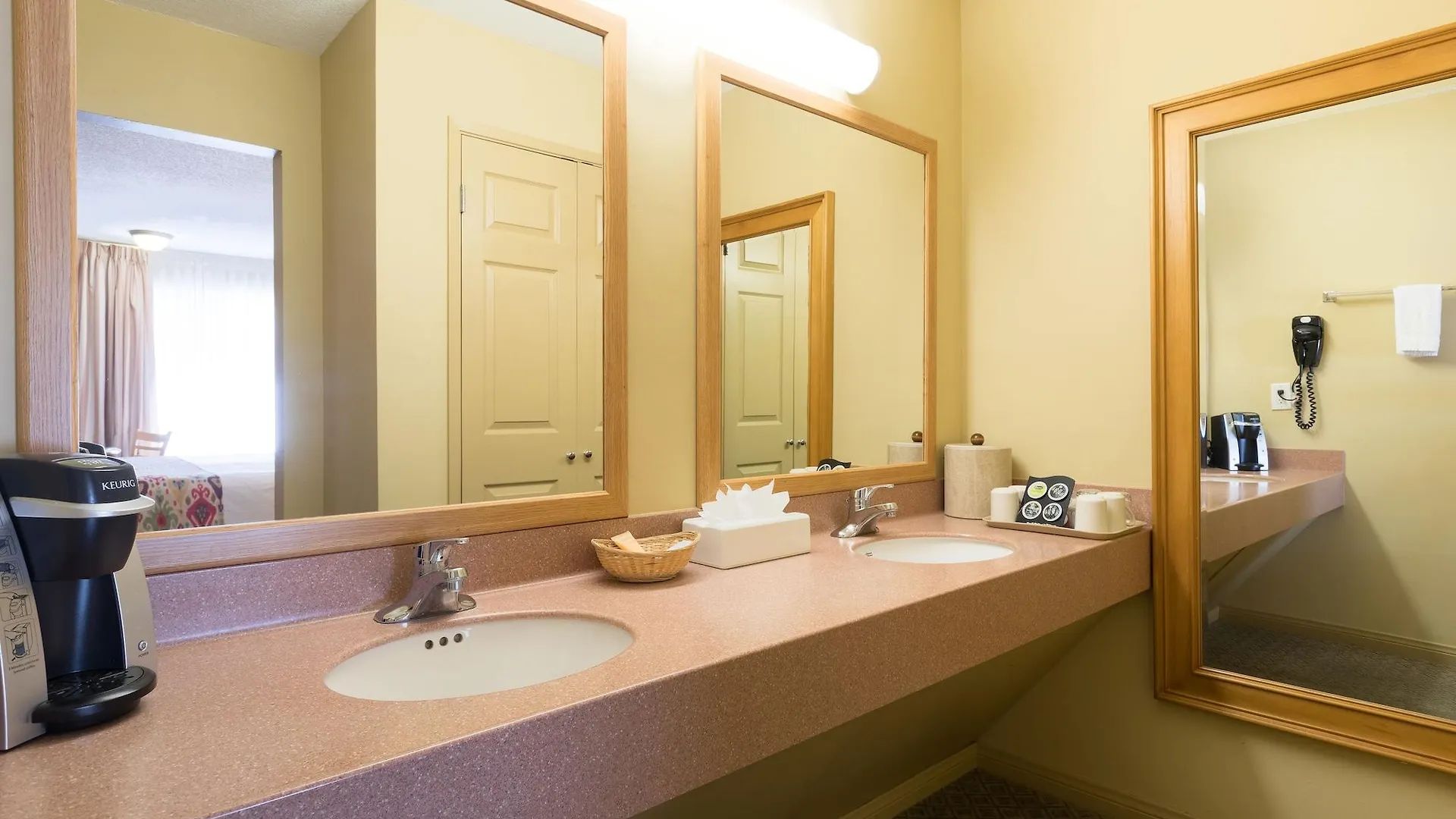 Hotel Sandpiper - 3*