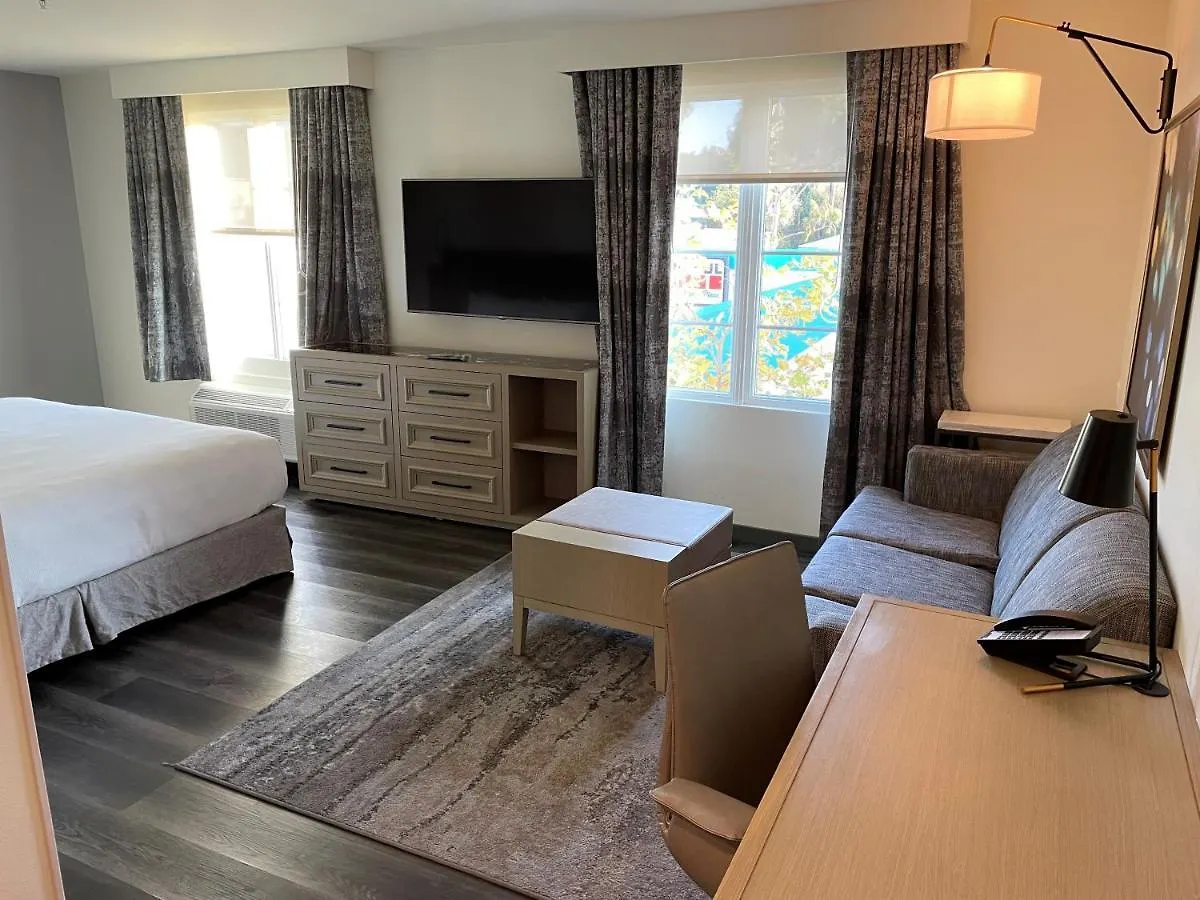 Hyatt Place Santa Barbara 4*