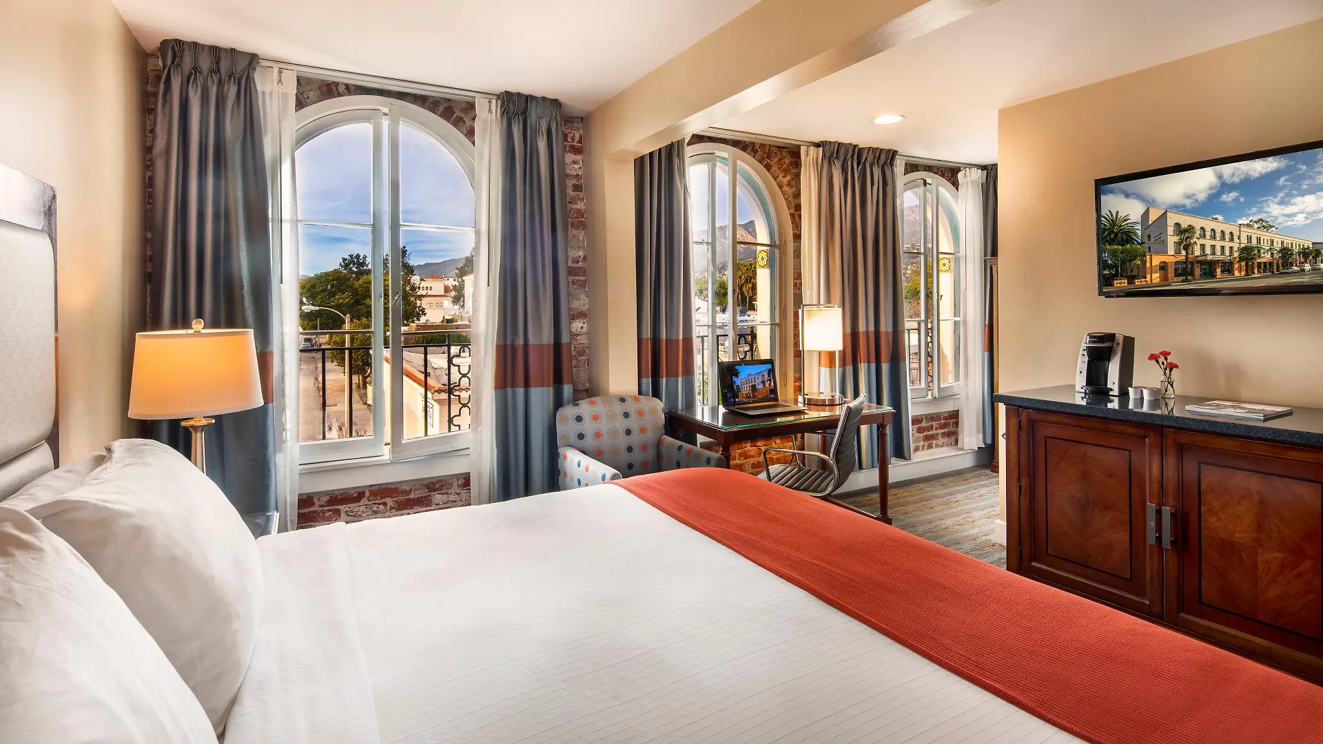 Hotel Virginia Santa Barbara, Tapestry Collection By Hilton Santa Barbara