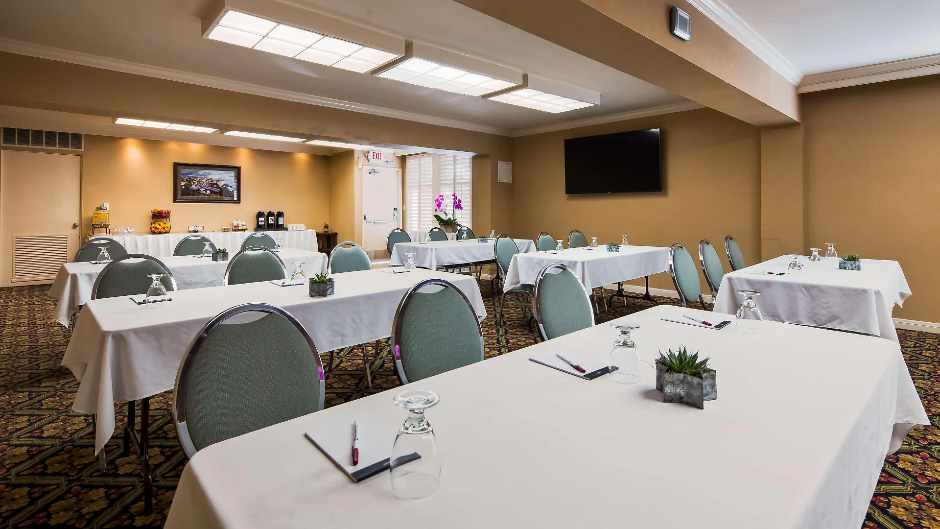 Best Western Plus Pepper Tree 3* Santa Barbara