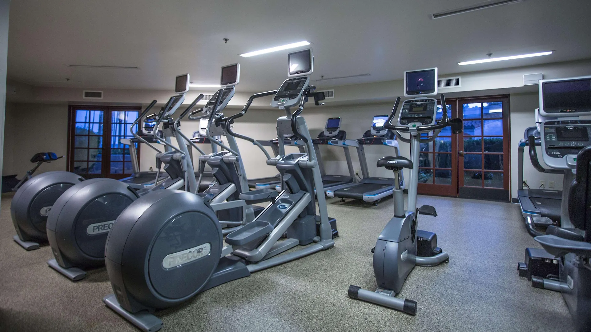 Hilton Beachfront 4*