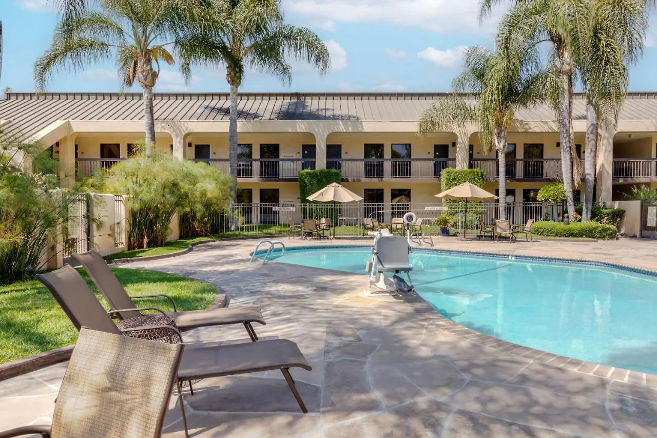 Western South Coast 3* Goleta