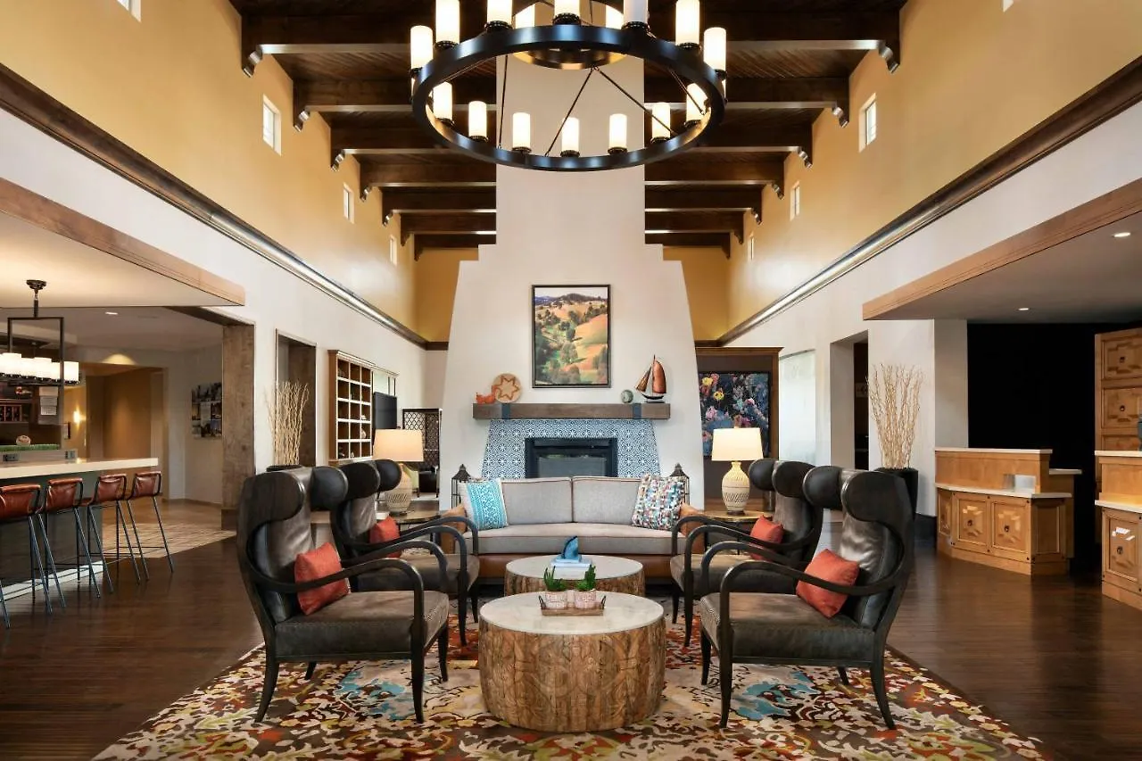 Courtyard By Marriott Santa Barbara Hotel