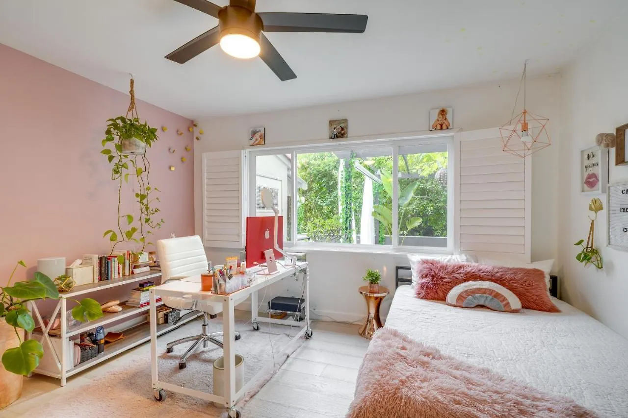 Apartment Chic Vacation With Patio! *