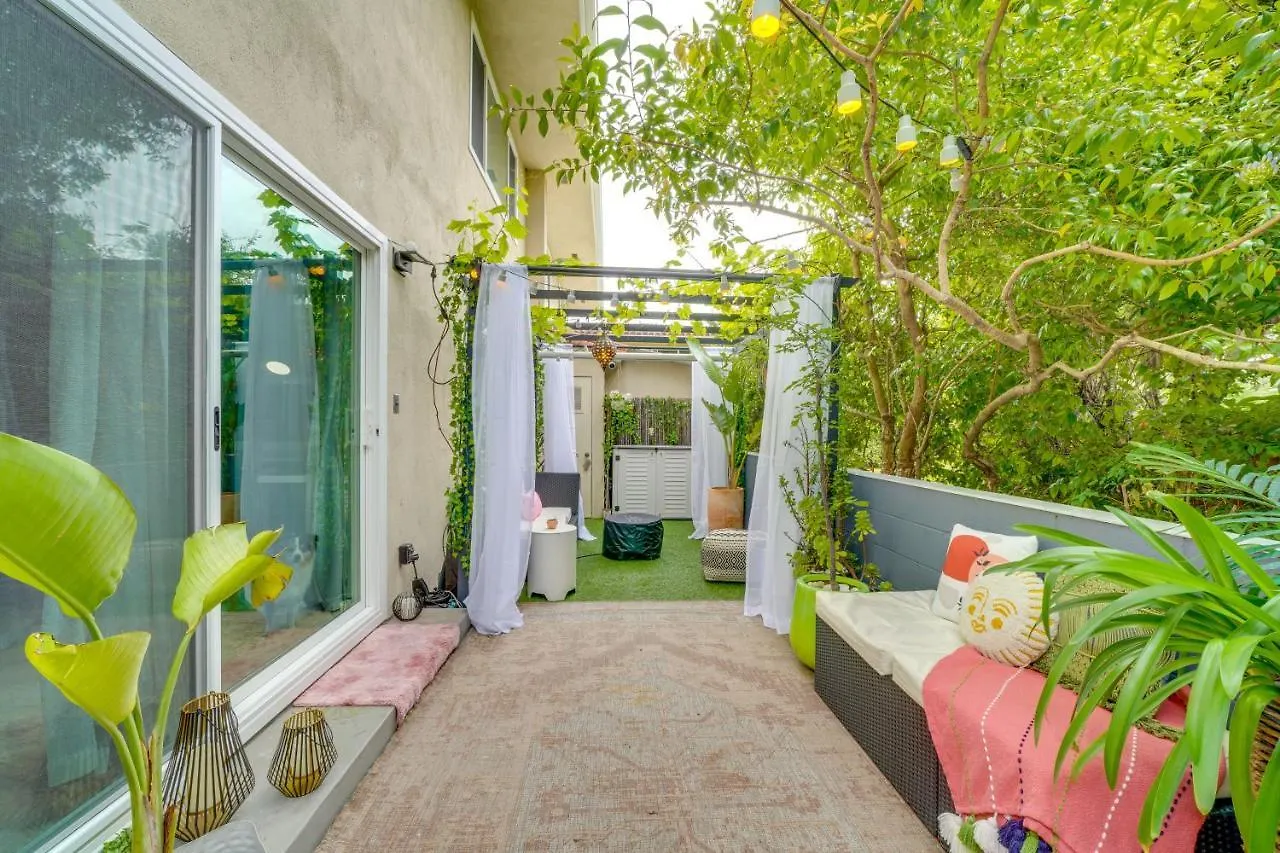 Chic Vacation With Patio! * Santa Barbara
