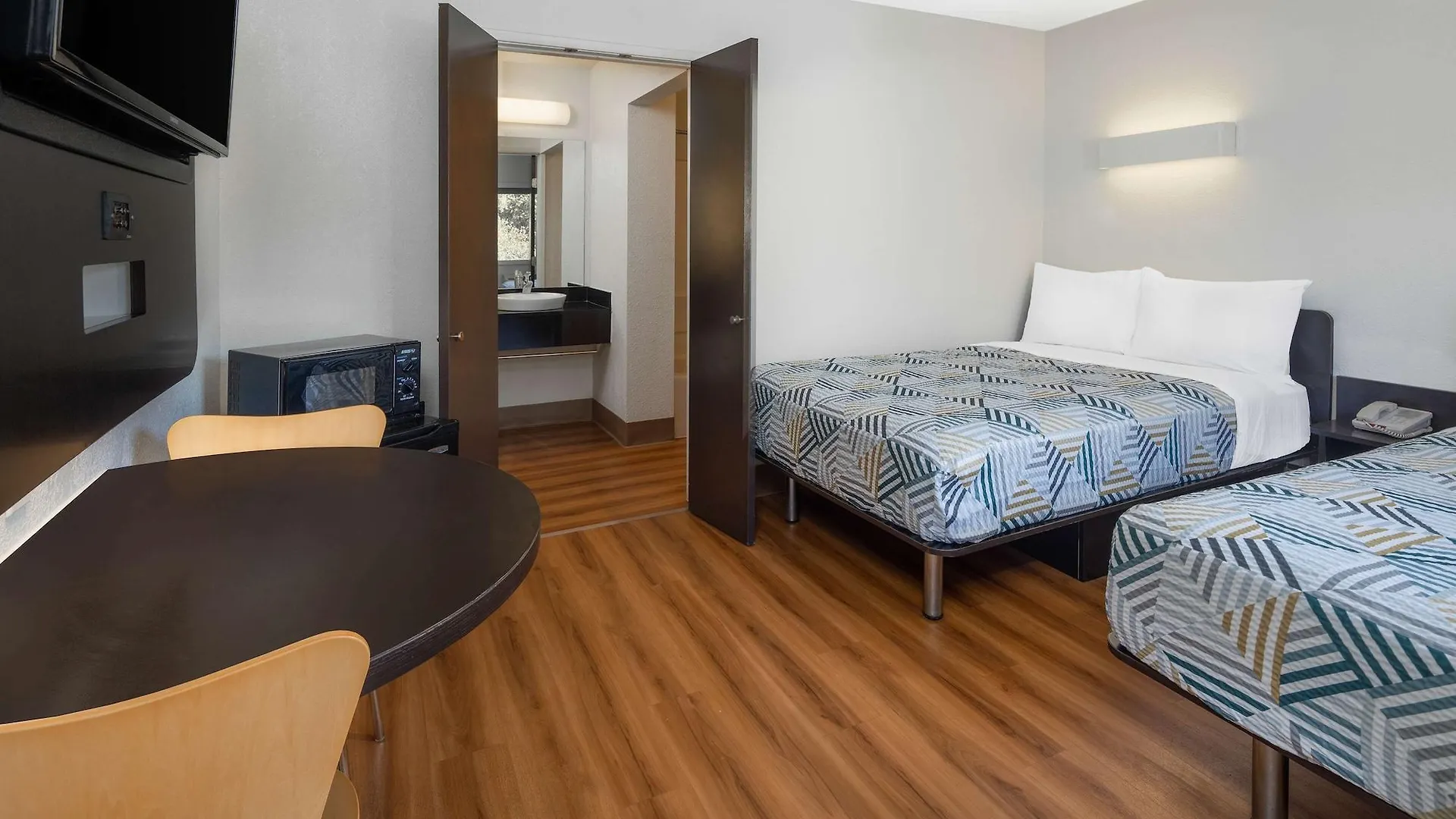 6-santa Barbara, Ca - State Street Hotel 2*