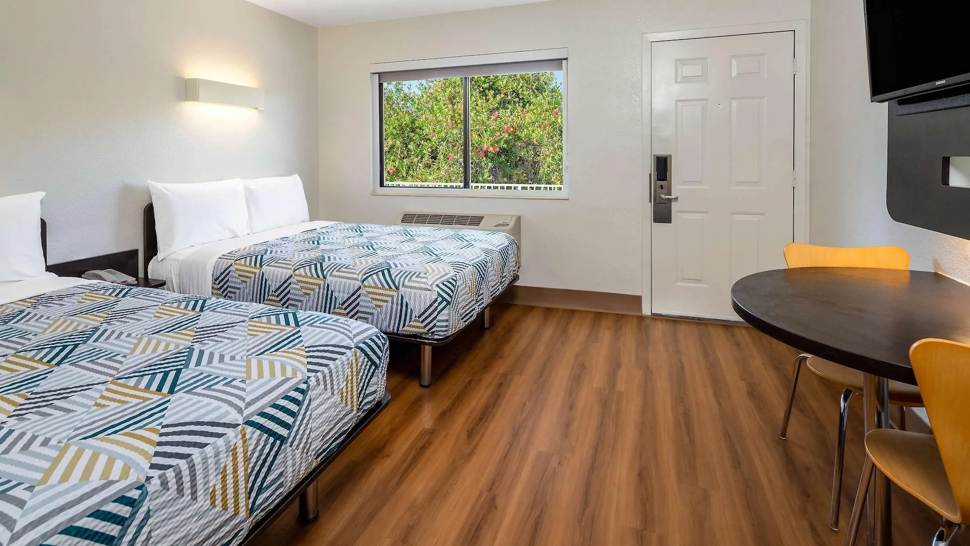 6-santa Barbara, Ca - State Street Hotel 2*