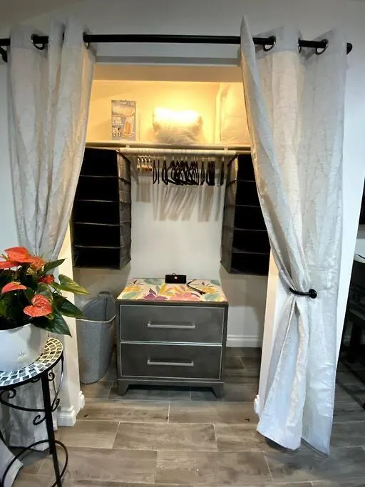 Sunrize Destinations - Newly Renovated Mesa Apartment *