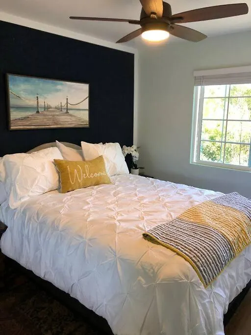 Apartment Serenity Large 1-bedroom Guest Apt.