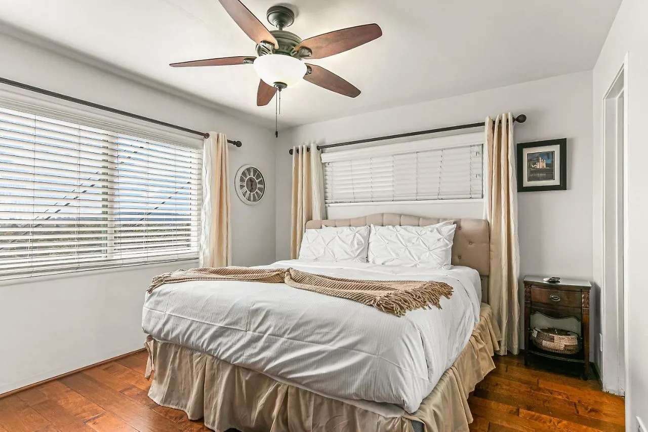 Peaceful Terrace, Long Term Holiday home *