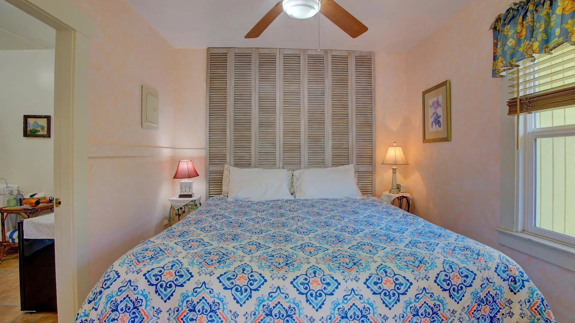 Bed and breakfast Secret Garden & 2*