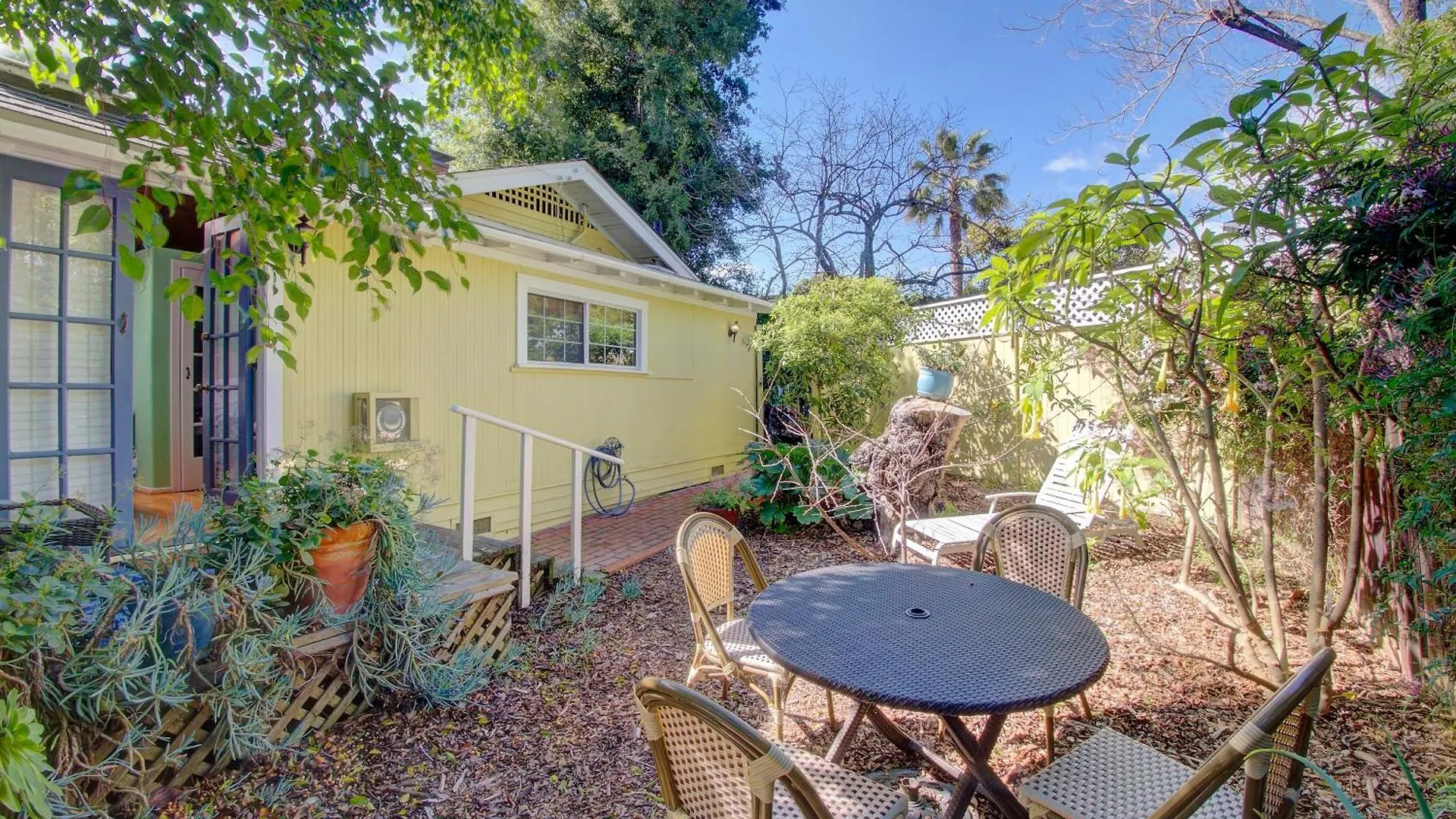 Bed and breakfast Secret Garden &