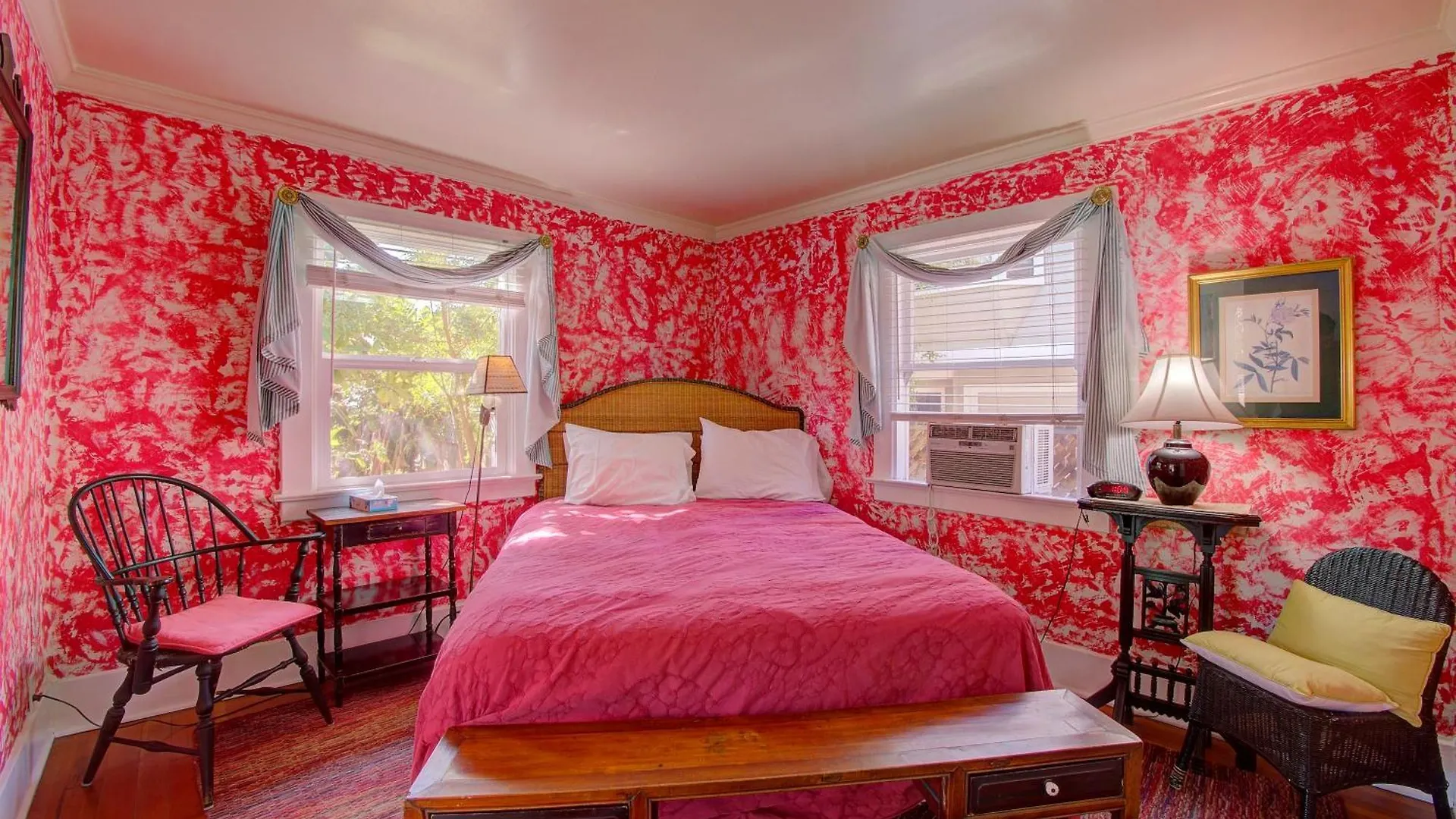 Secret Garden & Bed and breakfast 2*