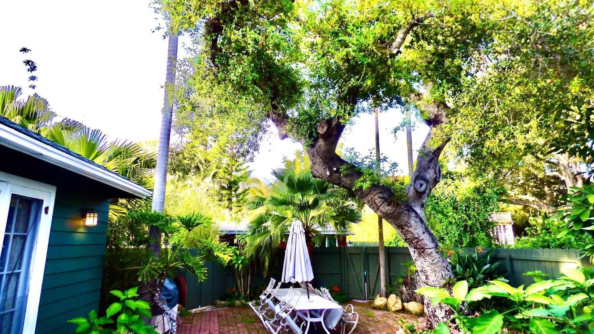 Holiday home Under The Oaks *