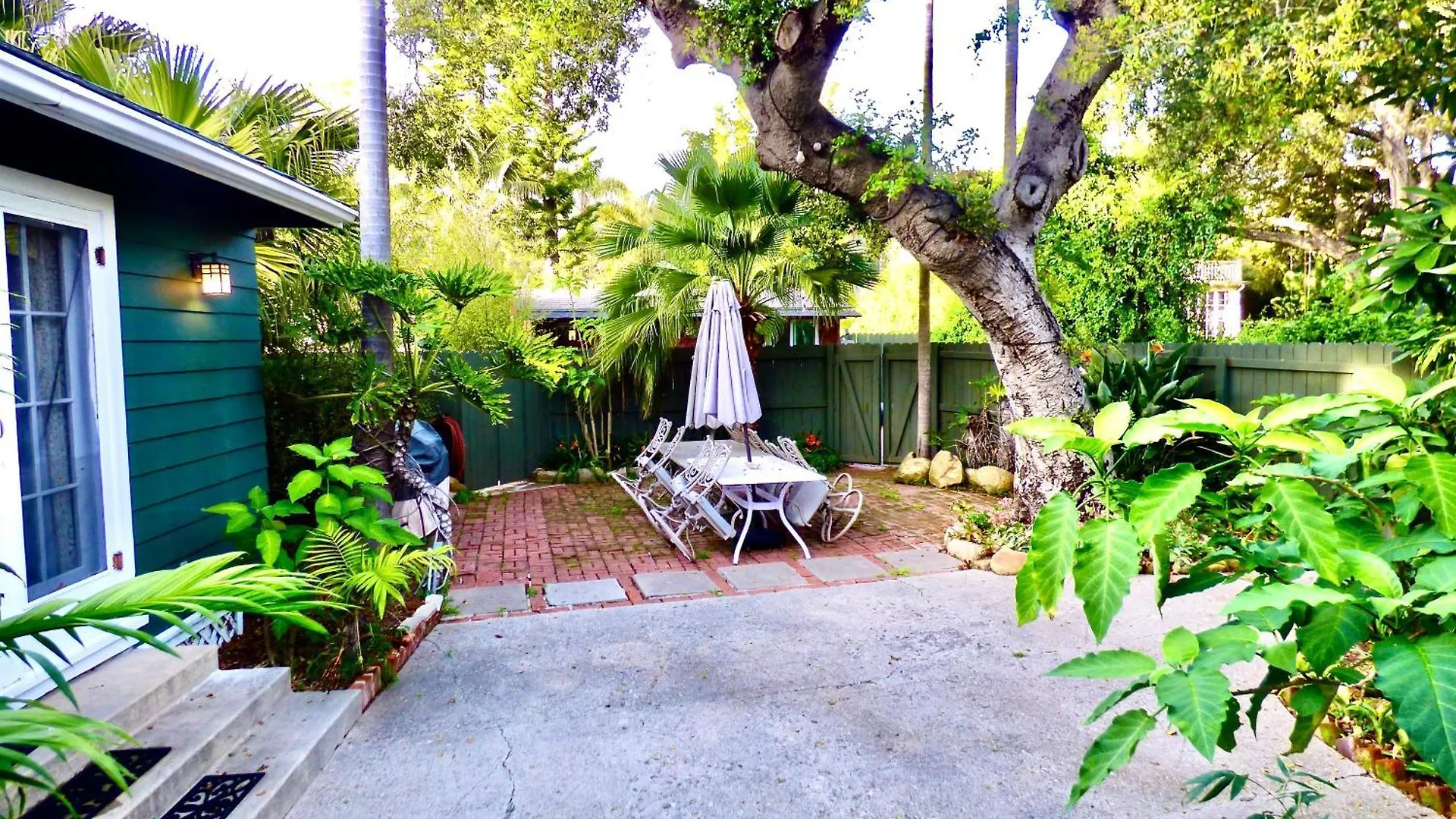 Under The Oaks Holiday home