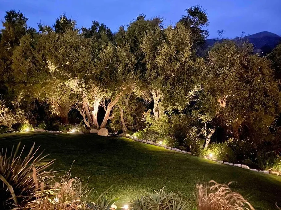 Secluded Modern Montecito Retreat