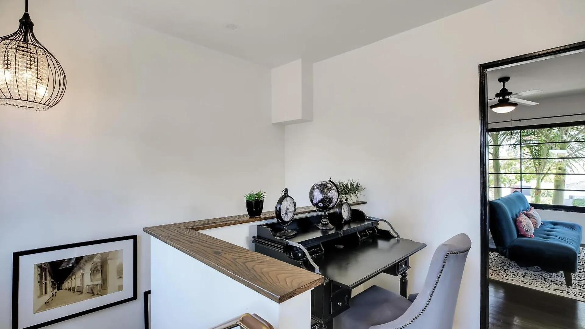 West 4 Villa *
