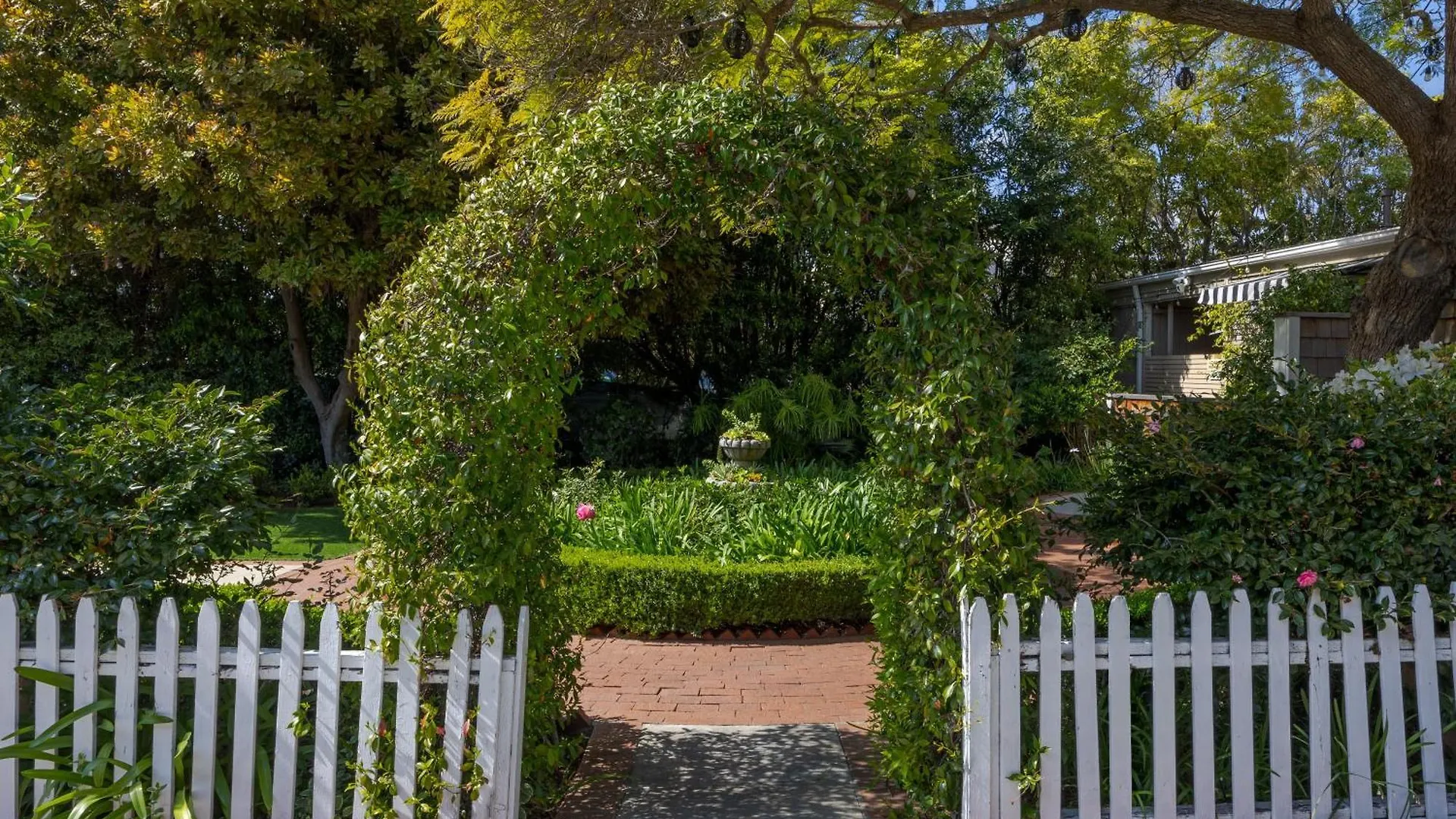 De La Vina Santa Barbara