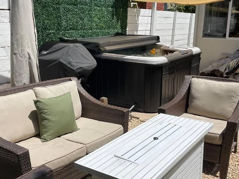 Quite Spacious, Hot Tub Near Montecito, Ev Charger Holiday home Santa Barbara