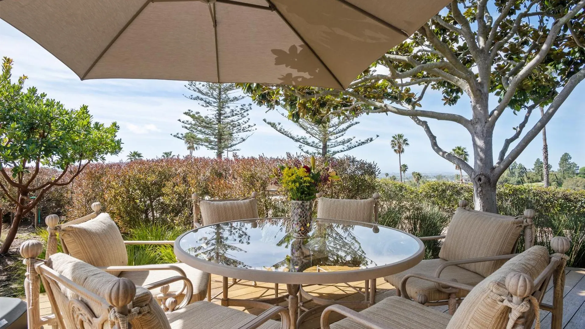 Private Estate Above Foothill Road Holiday home Santa Barbara