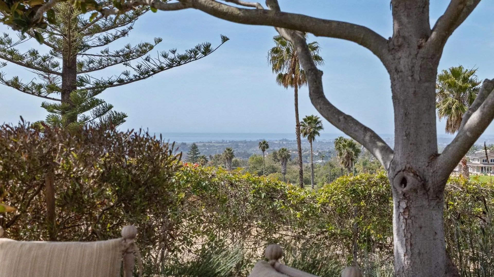 Holiday home Private Estate Above Foothill Road *