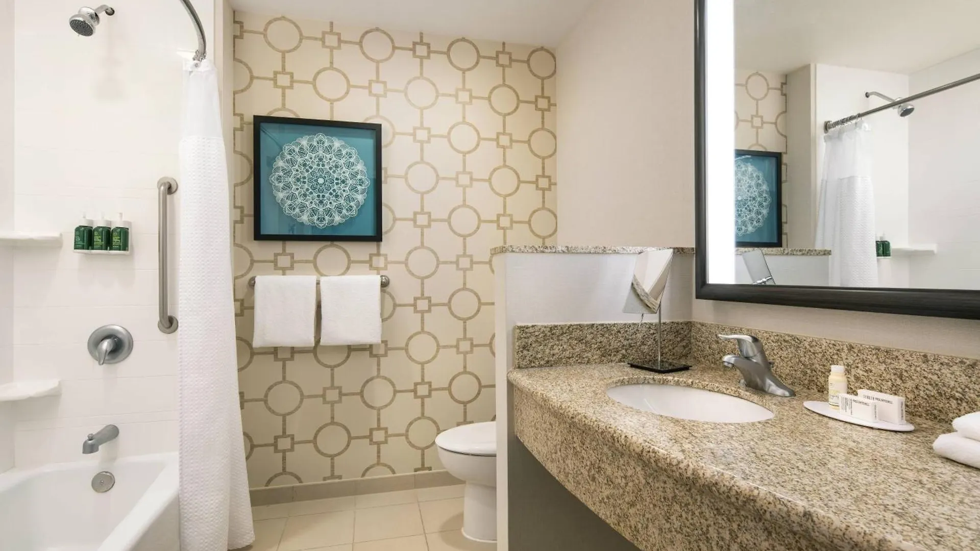 Courtyard By Marriott Santa Barbara 3*
