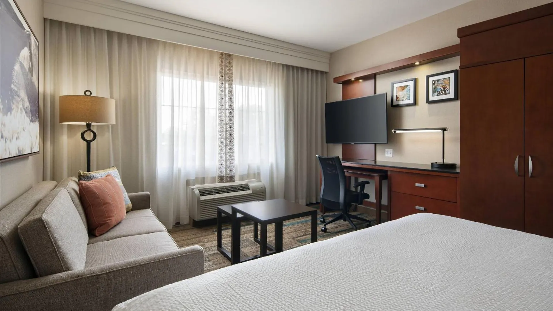 Hotel Courtyard By Marriott Santa Barbara