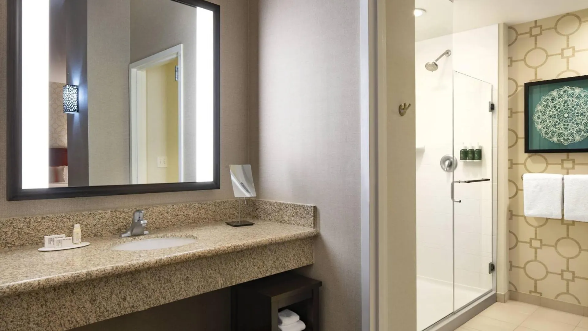 Hotel Courtyard By Marriott Santa Barbara 3*