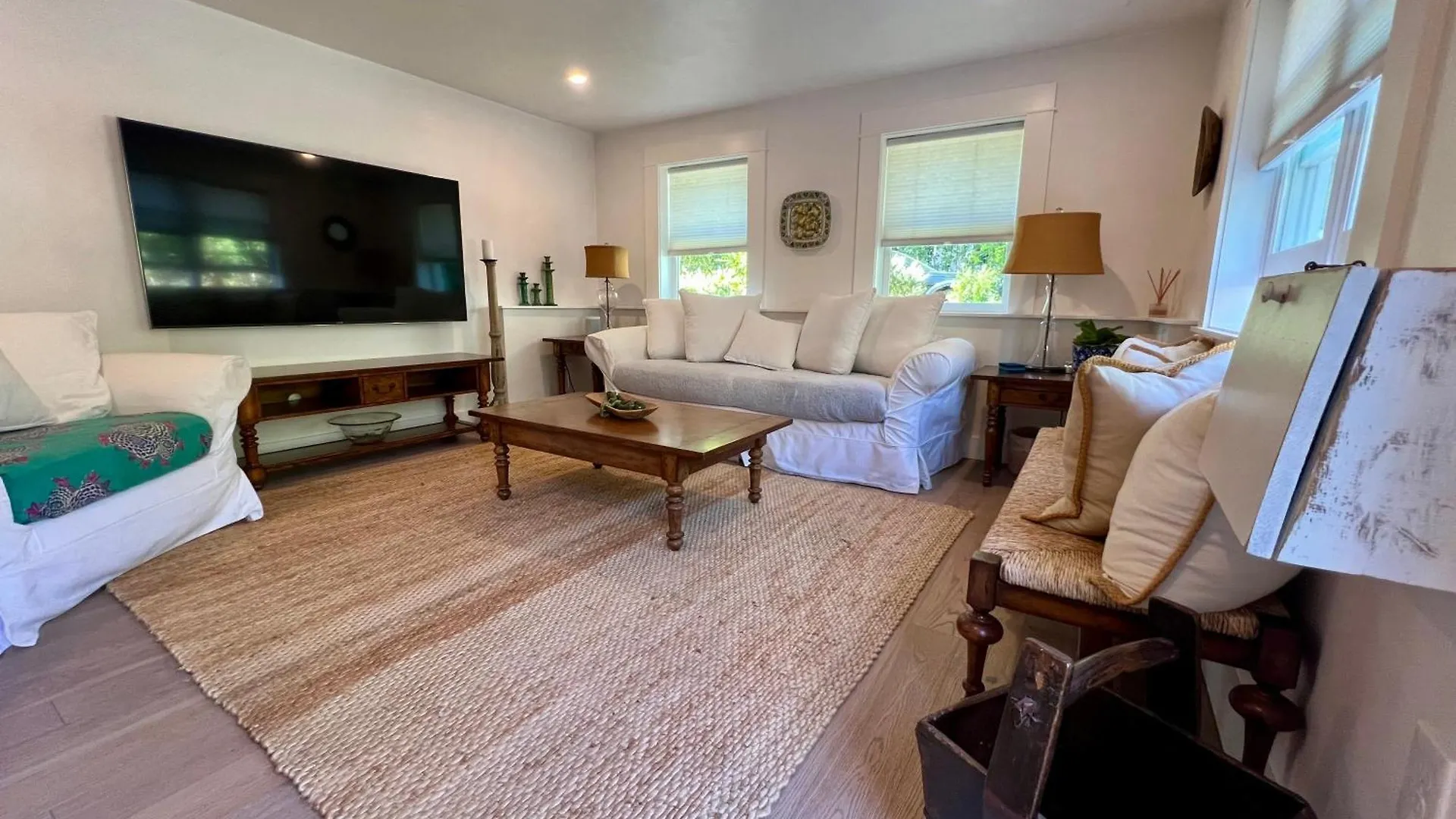 Pied-a-terre Courtyard Luxury Guest Apartment Santa Barbara