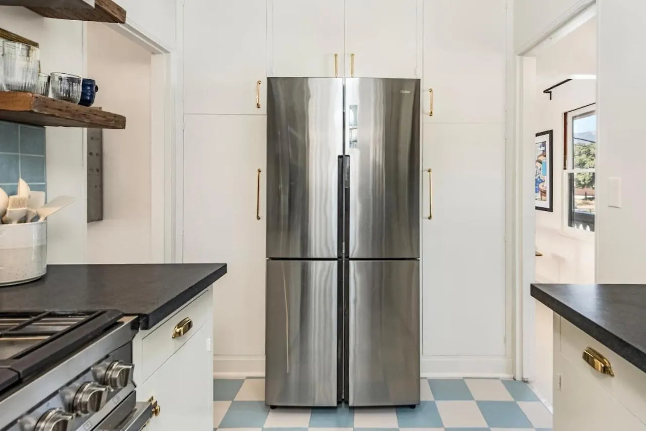 The Library - The Marlowe Boutique Apartment