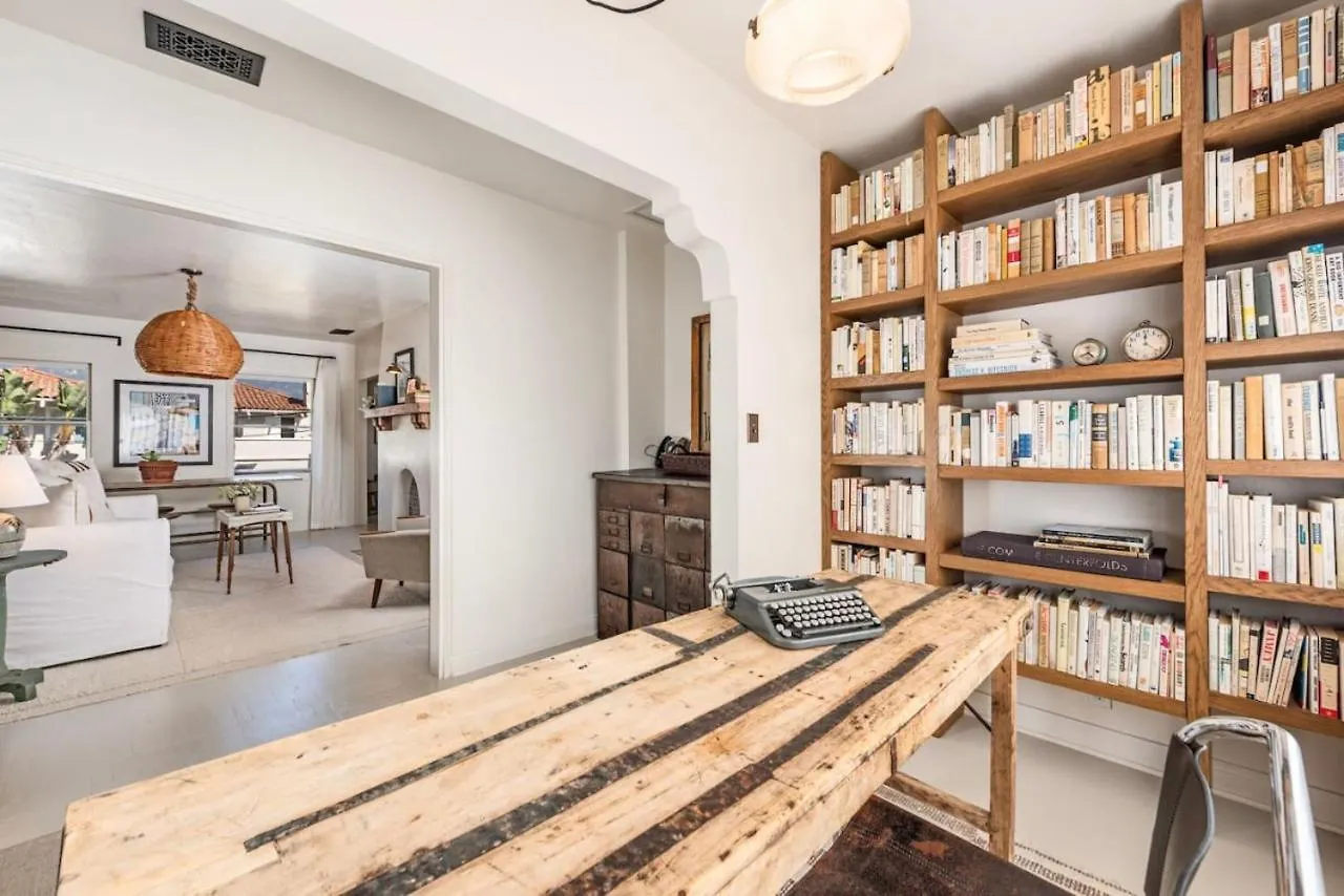 Apartment The Library - The Marlowe Boutique *