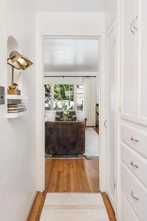 The Patio - The Marlowe Boutique Apartment *