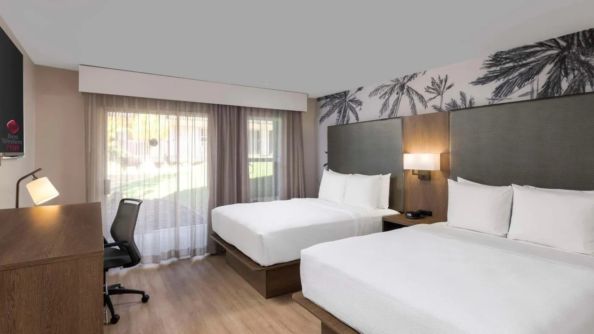 Best Western Plus Pepper Tree 3*