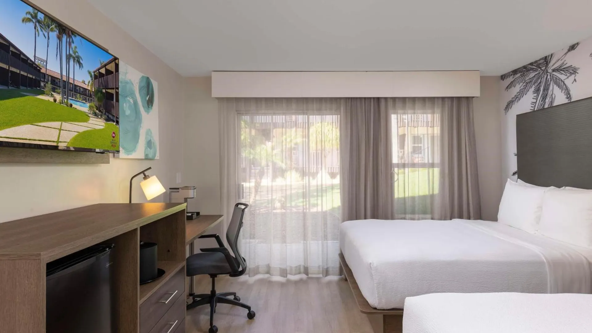 Best Western Plus Pepper Tree 3* Santa Barbara