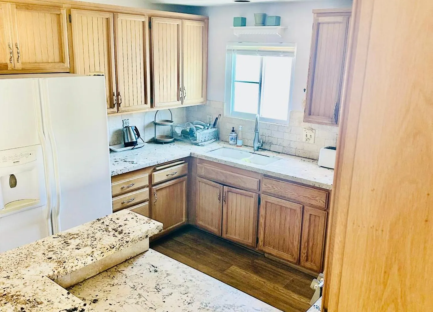 Apartment Claudine's For Rent In Ca *
