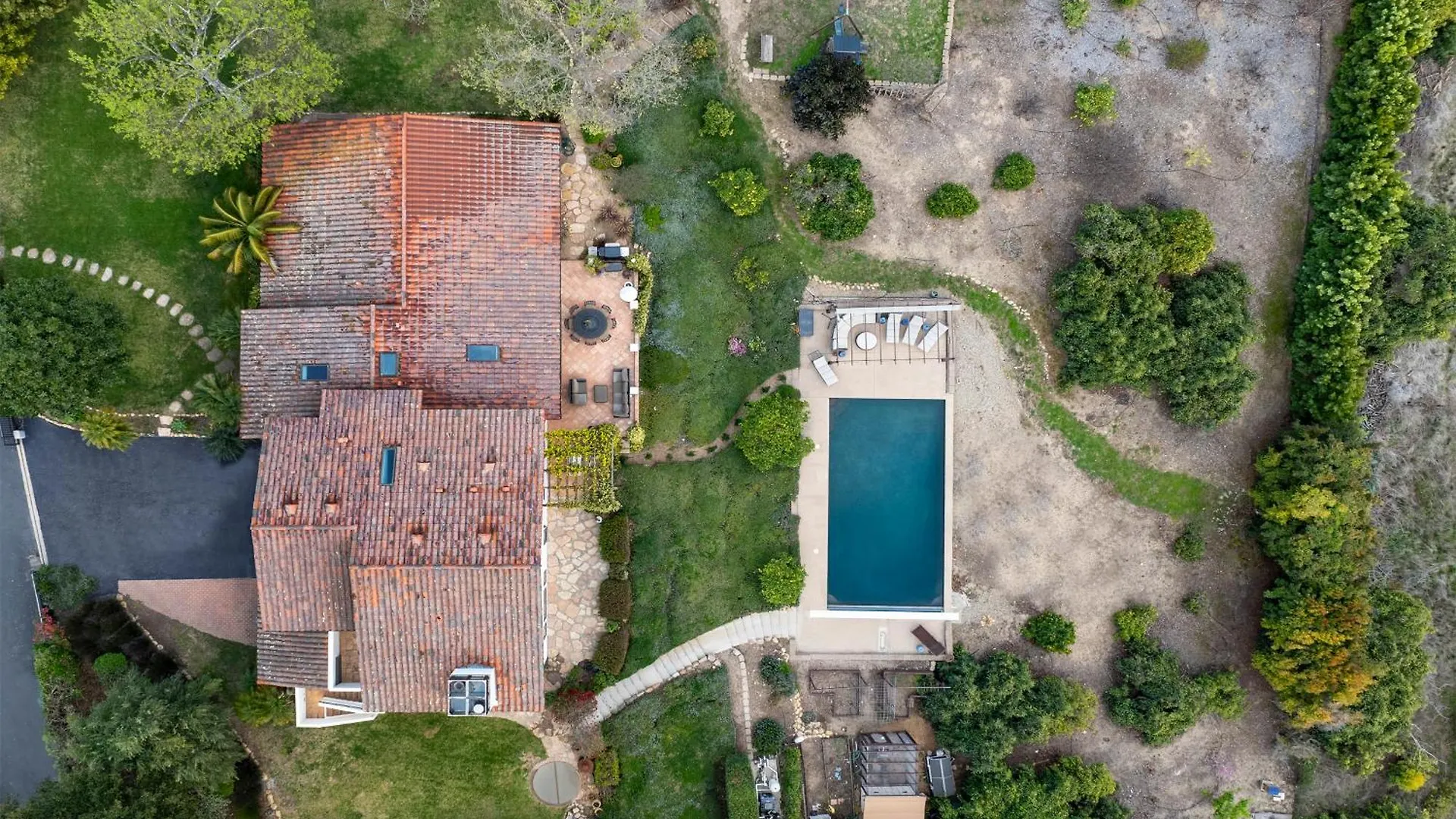 Luxury Atop The Hills Santa Barbara