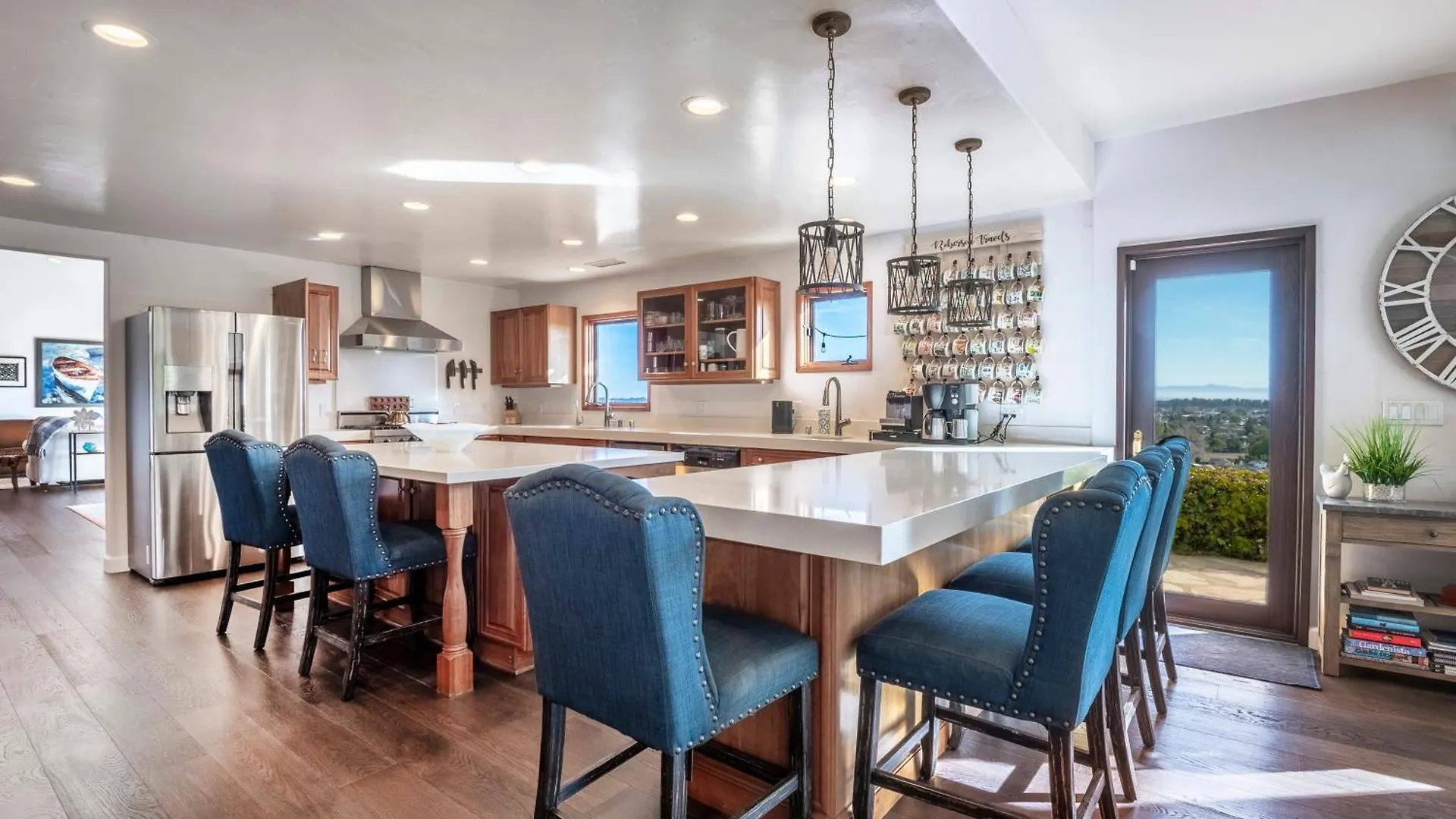 Luxury Atop The Hills Holiday home Santa Barbara