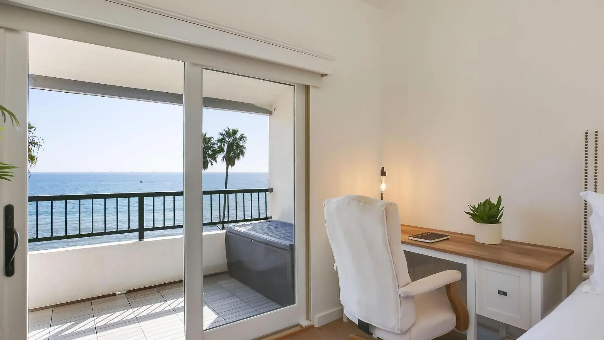 Beachfront Hideaway Casa de Férias *