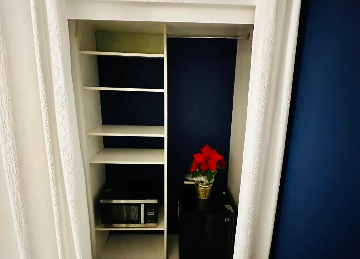Apartment Claudine's For Rent In Ca Santa Barbara