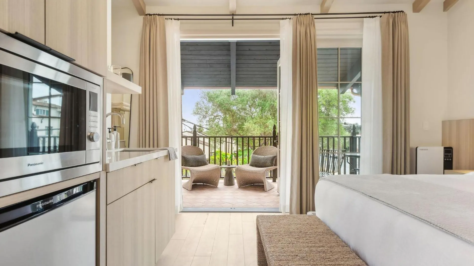 Casa Riviera - Boutique In Downtown Aparthotel