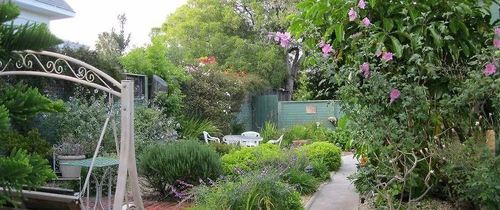 A White Jasmine 3* Santa Barbara