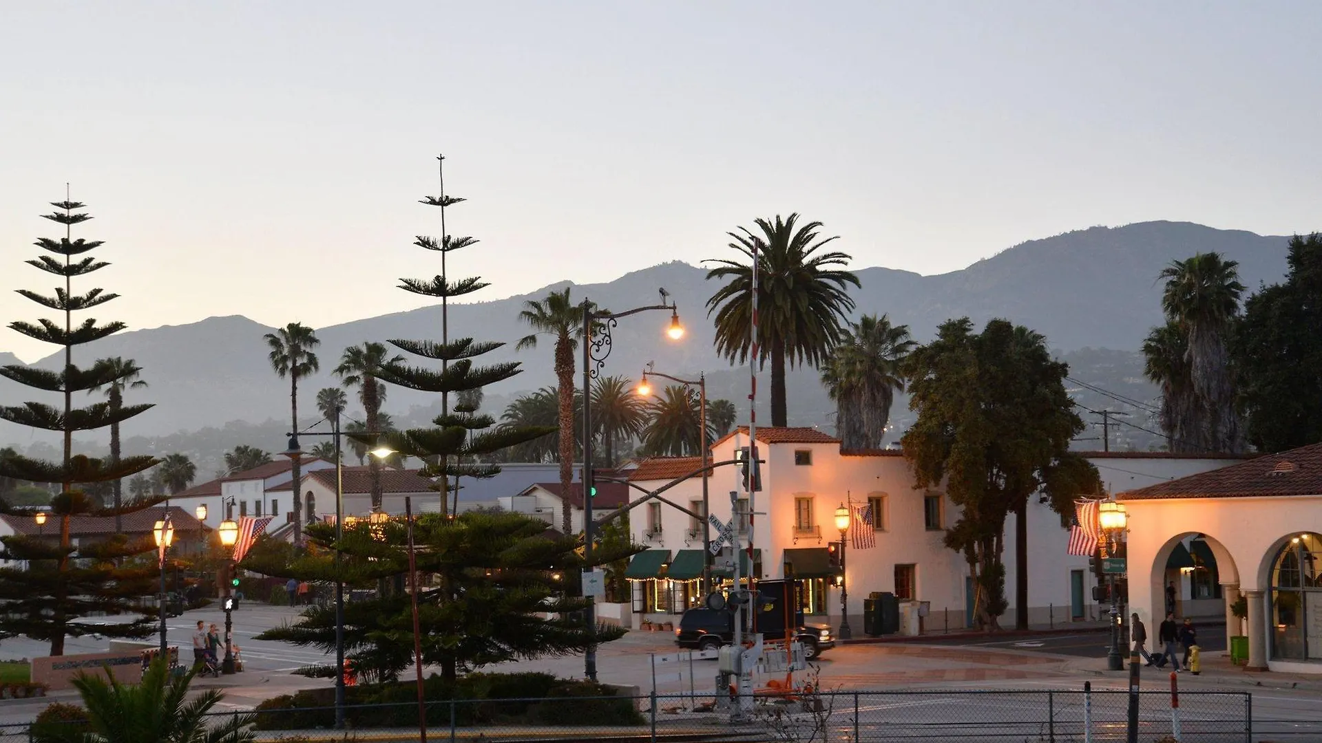Riviera House Hotel
