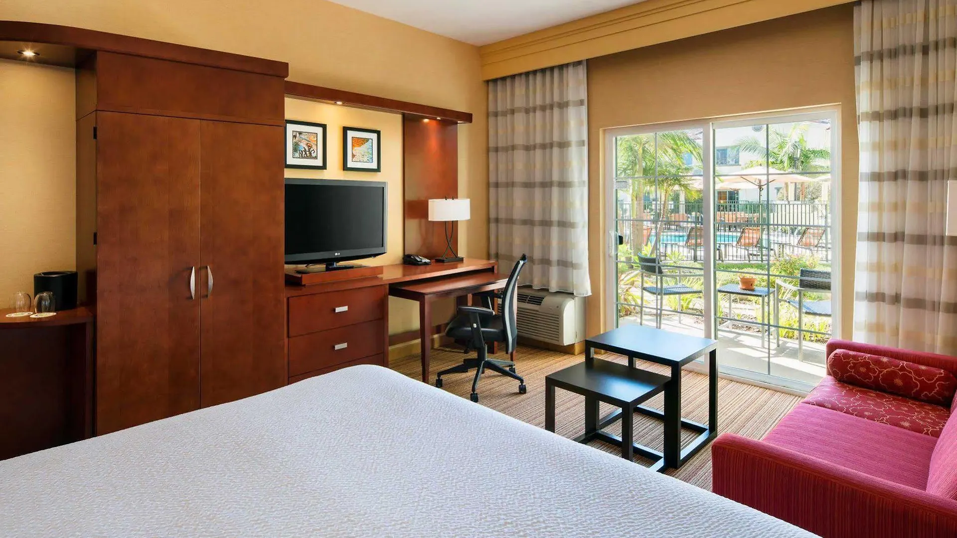 Courtyard By Marriott Santa Barbara Hotel Goleta