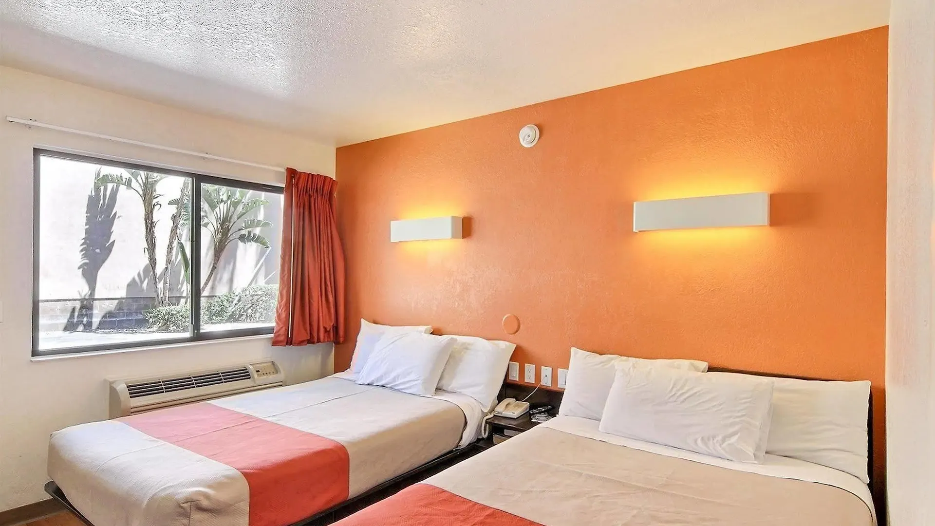 6-santa Barbara, Ca - State Street 2*