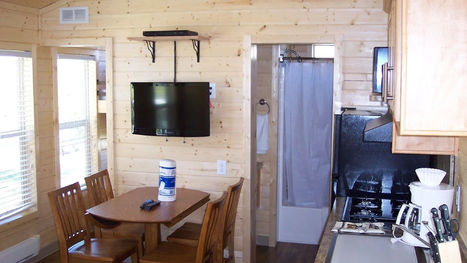 Rancho Oso Rv & Camping Hotel