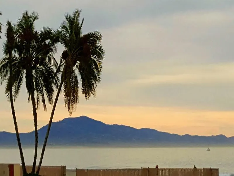 Pacific Crest Hotel 3*