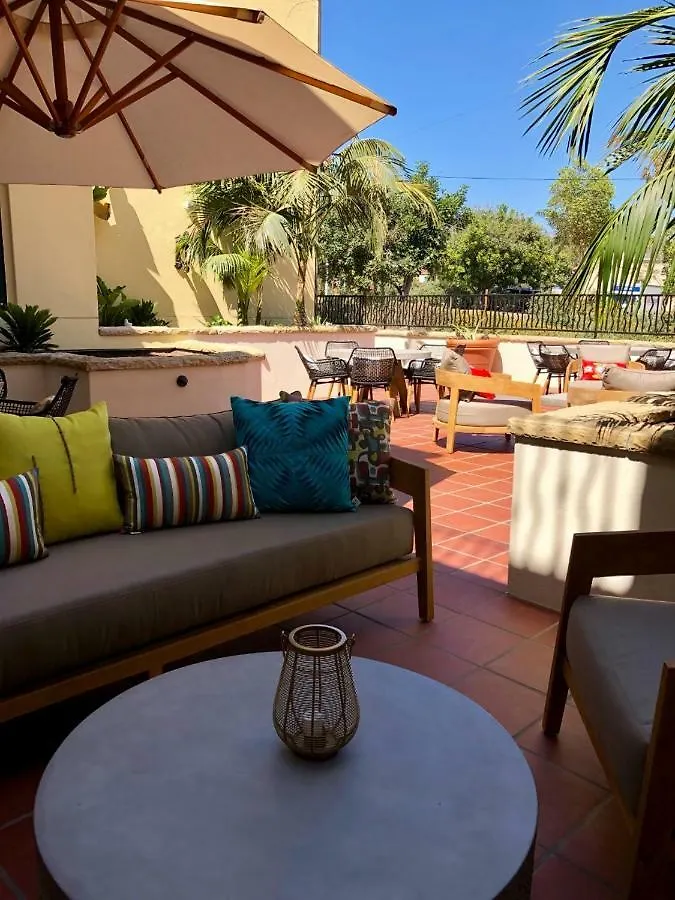 Hyatt Place Santa Barbara 4*
