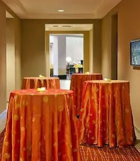 Hotel Courtyard By Marriott Santa Barbara Goleta