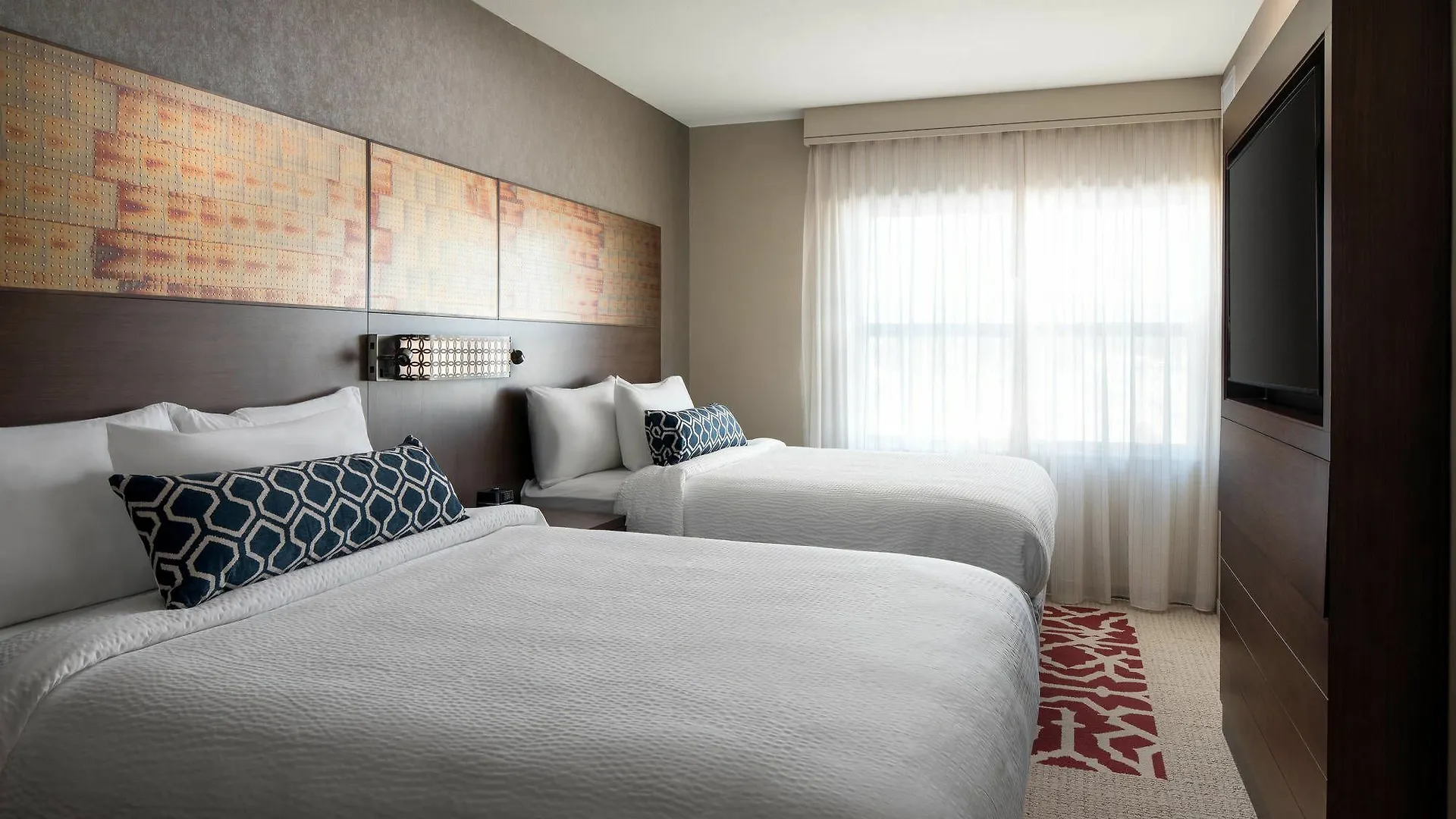 By Marriott Goleta Hotel